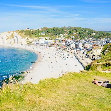 In Near Alabaster Coast