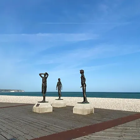 In Near Alabaster Coast Fécamp